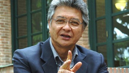 Poemarios, cuentos y el rock de José Watanabe