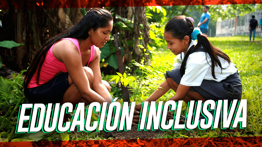 Los profesores que preservan la herencia cultural en la Amazonía peruana